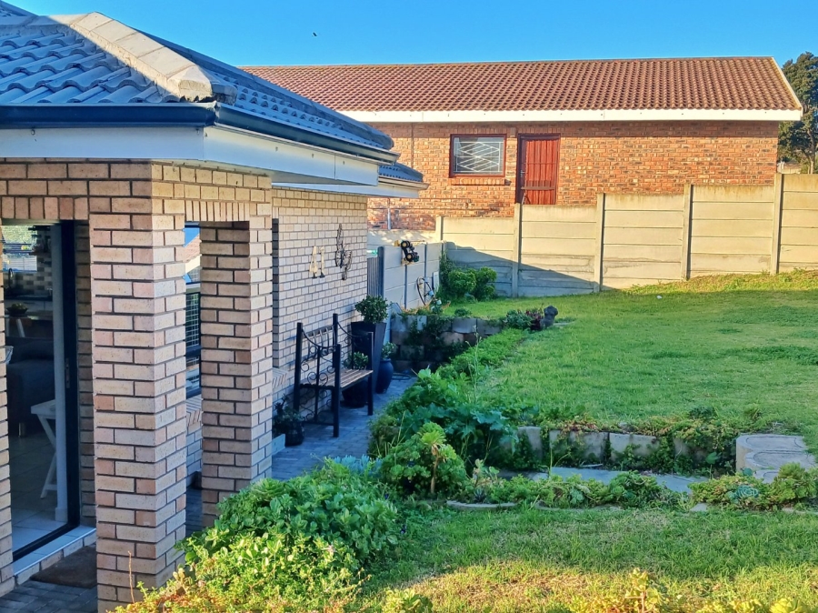 2 Bedroom Property for Sale in Fraaiuitsig Western Cape